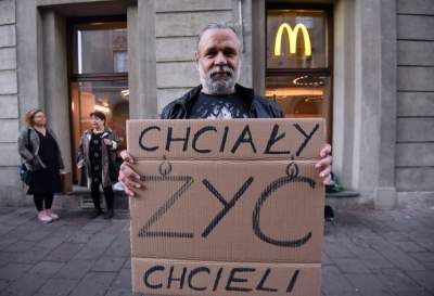 Haniebne działania polskich władz. Protest w Krakowie 27.09.2021 - zdjęcie 3