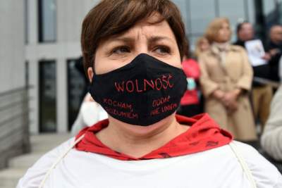 Protest przed krakowskim sądem. Fot. Marek Lasyk - zdjęcie 8