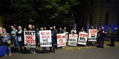 Bój się Boga, nie uchodźców. Protest w Krakowie - zdjęcie 11