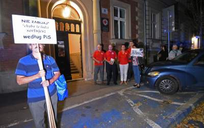 Bój się Boga, nie uchodźców. Protest w Krakowie - zdjęcie 8