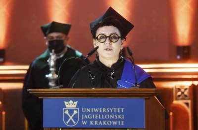 Tytuł doktora honoris causa UJ dla Olgi Tokarczuk. Fot. Marek Lasyk - zdjęcie 15