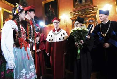 Tytuł doktora honoris causa UJ dla Olgi Tokarczuk. Fot. Marek Lasyk - zdjęcie 12