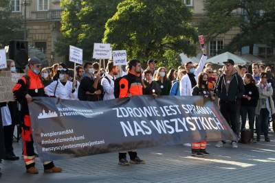 Młodzi Solidarnie z Protestem Medyków. Studenci protestowali w Krakowie - zdjęcie 23