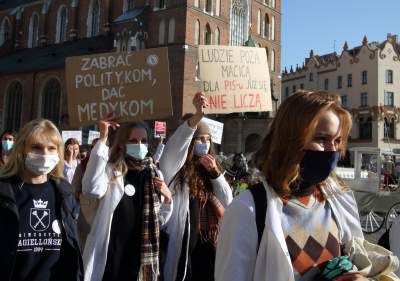 Młodzi Solidarnie z Protestem Medyków. Studenci protestowali w Krakowie - zdjęcie 14