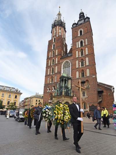 Kraków pożegnał poetę. Prochy złożono w Panteonie Narodowym - zdjęcie 8