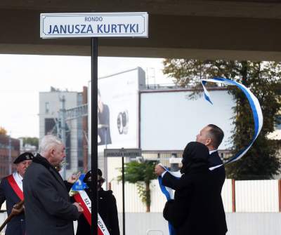 Kolejne rondo w Krakowie ma patrona. Upamiętniono Janusza Kurtykę - zdjęcie 9