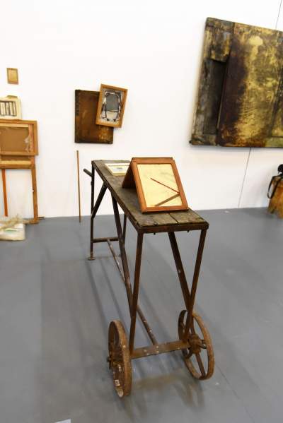 Wszystko jest sztuką, nawet... rozpad. Intrygująca wystawa - zdjęcie 24