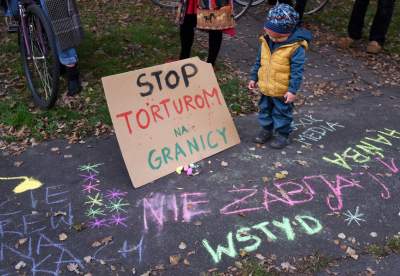 Marsz solidarności z osobami cierpiącymi na granicy polsko-białoruskiej - zdjęcie 30