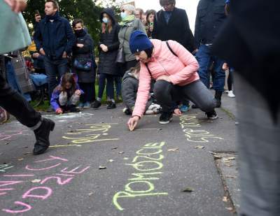 Marsz solidarności z osobami cierpiącymi na granicy polsko-białoruskiej - zdjęcie 16