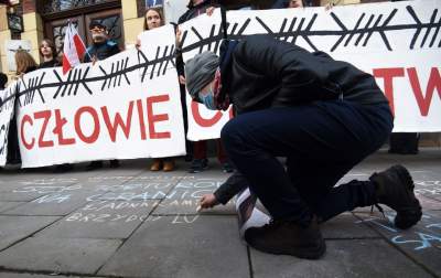 Marsz solidarności z osobami cierpiącymi na granicy polsko-białoruskiej - zdjęcie 20