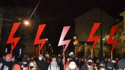 "Ani jednej więcej!" Tysiące protestujących w Krakowie - zdjęcie 30