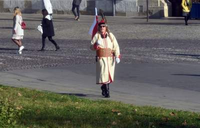 Kraków świętuje. 11 Listopada przed południem... - zdjęcie 20