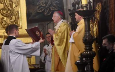 Rząd i PiS świętowali w Krakowie. Strajk Kobiet protestował - zdjęcie 7