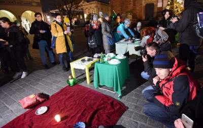Wigilia dla imigrantów na krakowskim Rynku - zdjęcie 5