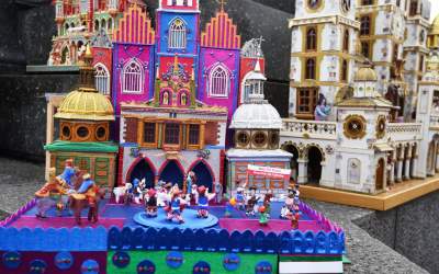 Pokaz szopek na Rynku w Krakowie, drut kolczasty i mędrcy ze wschodu - zdjęcie 33