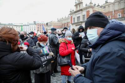 Kraków, Rynek Główny protest przeciwko LEX TVN - zdjęcie 13