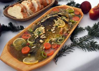 Wigilia dla bezdomnych i potrzebujących. fot. Marek Lasyk - zdjęcie 21