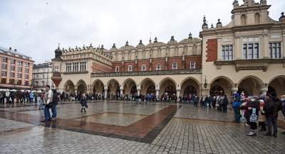 Wigilia dla bezdomnych i potrzebujących. fot. Marek Lasyk - zdjęcie 33