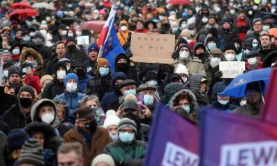Protest w obronie wolnych mediów. fot. Marek Lasyk - zdjęcie 12