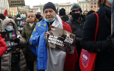Protest w obronie wolnych mediów. fot. Marek Lasyk - zdjęcie 45