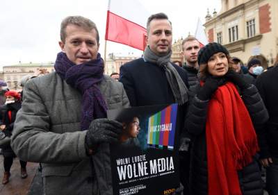 Protest w obronie wolnych mediów. fot. Marek Lasyk - zdjęcie 22