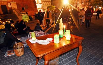 Podsumowanie roku (4) w obronie uchodźców, tytuł dla Tokarczuk, "afera" wokół "Dziadów" - zdjęcie 20