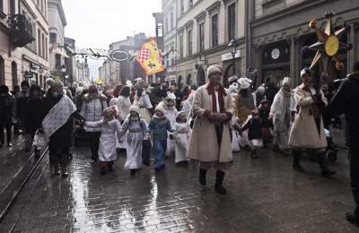 Tłumy w Orszaku Trzech Króli (Rok 2022) - zdjęcie 18