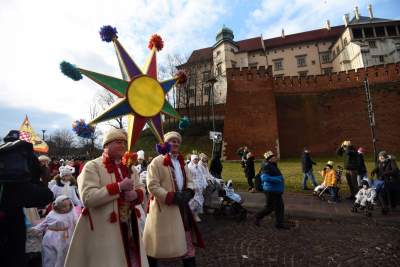 Tłumy w Orszaku Trzech Króli (Rok 2022) - zdjęcie 12