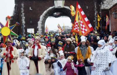 Tłumy w Orszaku Trzech Króli (Rok 2022) - zdjęcie 6