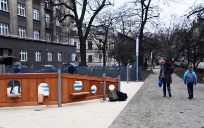 Plac Biskupi po modernizacji. Wiosną będzie tu pięknie - zdjęcie 11