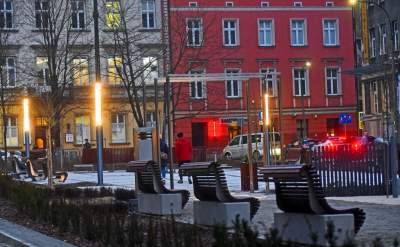 Plac Biskupi po modernizacji. Wiosną będzie tu pięknie - zdjęcie 31