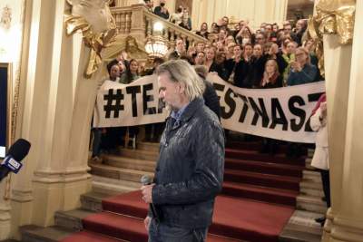 Konferencja w Teatrze Słowackiego. Cały zespół wspiera dyrektora - zdjęcie 25