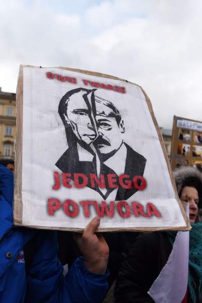 Marsz solidarności z Ukrainą w Krakowie. Finał przed konsulatem Rosji - zdjęcie 30