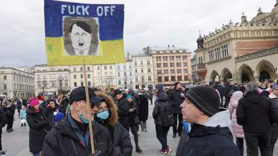 Hymn Ukrainy, wspólna modlitwa, braterstwo. Antywojenna manifestacja na Rynku - zdjęcie 21