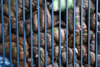 Magazyn darów na stadionie Wisły, fot. Marek Lasyk - zdjęcie 23