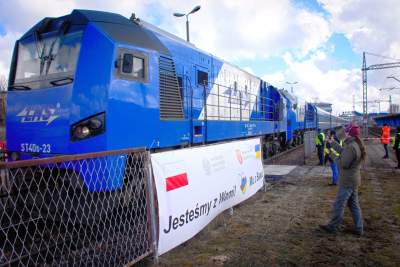 Pociąg humanitarny dotarł szerokim torem do Olkusza, fot. Małopolski Urząd Wojewódzki - zdjęcie 5