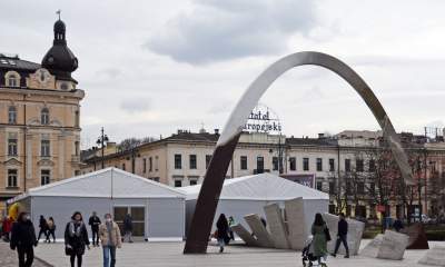 Raport z oblężonego dworca: dzień 15. Fot. Marek Lasyk - zdjęcie 23