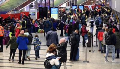 Raport z oblężonego dworca: dzień 15. Fot. Marek Lasyk - zdjęcie 21