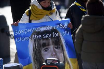 Ukraińscy uchodźcy protestują na Rynku Głównym. Jeden postulat - zdjęcie 9