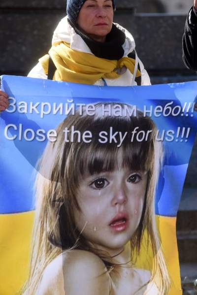 Ukraińscy uchodźcy protestują na Rynku Głównym. Jeden postulat - zdjęcie 11