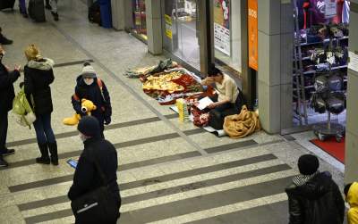 Czekając na pociąg do lepszego świata. 17. dzień na dworcu - zdjęcie 8