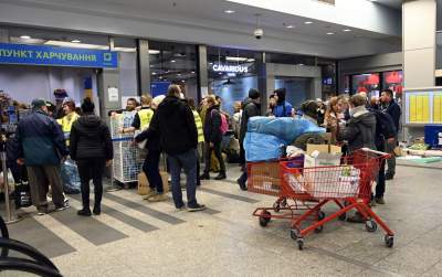 Czekając na pociąg do lepszego świata. 17. dzień na dworcu - zdjęcie 13