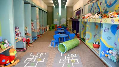 Zamieszka tu kilkuset uchodźców z Ukrainy. Sale pomalowali studenci ASP - zdjęcie 14