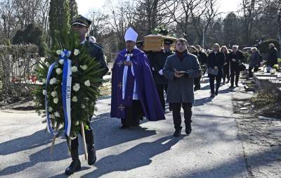 Kraków pożegnał Zofię Gołubiew, spoczęła w Alei Zasłużonych - zdjęcie 2