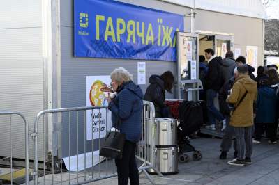 Z dworca na plac przed dworcem. 28 dzień wojny i tułaczki - zdjęcie 14