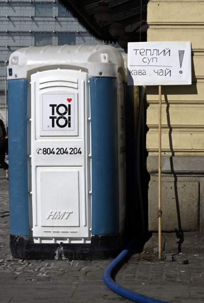 Z dworca na plac przed dworcem. 28 dzień wojny i tułaczki - zdjęcie 11