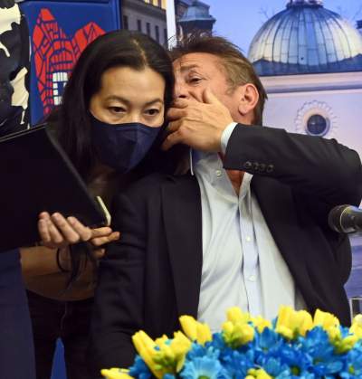 Sean Penn w Krakowie. W obiektywie Marka Lasyka - zdjęcie 8