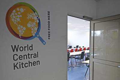 Schronienie dla uchodźców w dawnym Tesco. Bardzo starannie przygotowane - zdjęcie 27