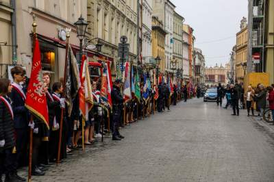 Przez centrum Krakowa przeszedł kondukt z prochami Krzysztofa Pendereckiego - zdjęcie 22