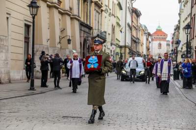 Przez centrum Krakowa przeszedł kondukt z prochami Krzysztofa Pendereckiego - zdjęcie 14